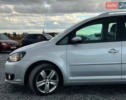 Сірий Фольксваген Туран, об'ємом двигуна 1.6 л та пробігом 269 тис. км за 10990 $, фото 2 на Automoto.ua