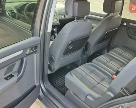 Серый Фольксваген Туран, объемом двигателя 1.6 л и пробегом 256 тыс. км за 8900 $, фото 43 на Automoto.ua