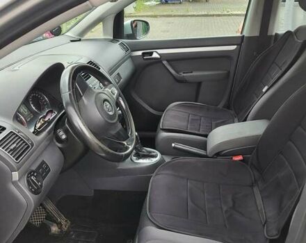 Серый Фольксваген Туран, объемом двигателя 1.6 л и пробегом 367 тыс. км за 10454 $, фото 9 на Automoto.ua