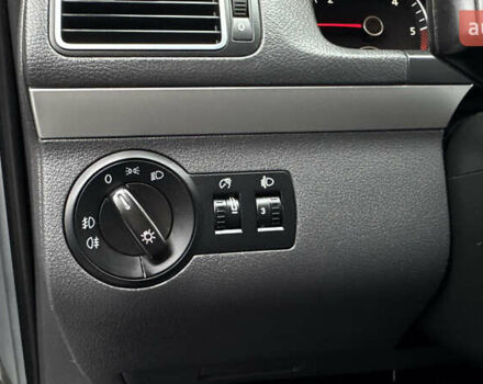 Сірий Фольксваген Туран, об'ємом двигуна 1.97 л та пробігом 200 тис. км за 11950 $, фото 41 на Automoto.ua