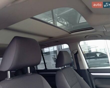 Серый Фольксваген Туран, объемом двигателя 1.39 л и пробегом 169 тыс. км за 11200 $, фото 25 на Automoto.ua