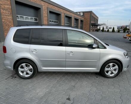 Сірий Фольксваген Туран, об'ємом двигуна 2 л та пробігом 261 тис. км за 10000 $, фото 10 на Automoto.ua