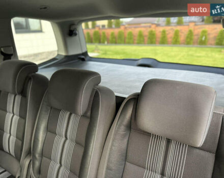 Серый Фольксваген Туран, объемом двигателя 1.6 л и пробегом 232 тыс. км за 11250 $, фото 57 на Automoto.ua