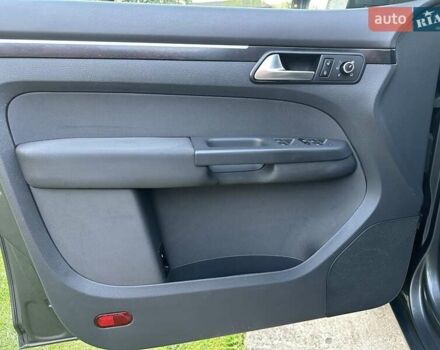 Сірий Фольксваген Туран, об'ємом двигуна 1.6 л та пробігом 232 тис. км за 11490 $, фото 34 на Automoto.ua