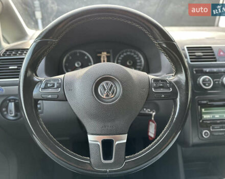 Серый Фольксваген Туран, объемом двигателя 1.6 л и пробегом 232 тыс. км за 11250 $, фото 34 на Automoto.ua