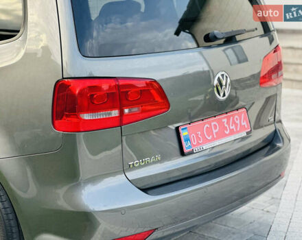 Серый Фольксваген Туран, объемом двигателя 1.6 л и пробегом 232 тыс. км за 11250 $, фото 23 на Automoto.ua