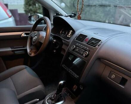 Сірий Фольксваген Туран, об'ємом двигуна 1.97 л та пробігом 304 тис. км за 9750 $, фото 9 на Automoto.ua