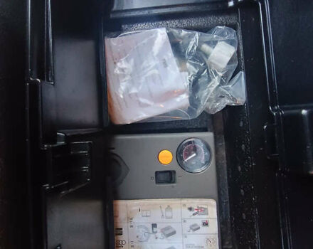 Сірий Фольксваген Туран, об'ємом двигуна 1.6 л та пробігом 271 тис. км за 9750 $, фото 19 на Automoto.ua