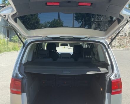 Серый Фольксваген Туран, объемом двигателя 1.6 л и пробегом 260 тыс. км за 11000 $, фото 16 на Automoto.ua