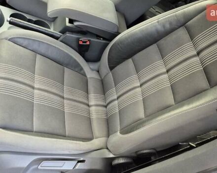 Серый Фольксваген Туран, объемом двигателя 1.6 л и пробегом 256 тыс. км за 8900 $, фото 46 на Automoto.ua