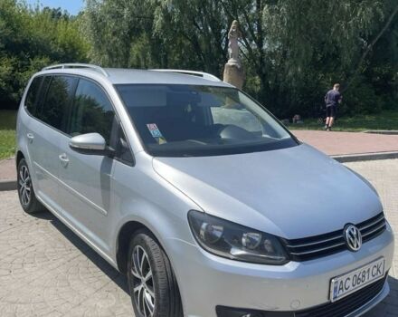 Серый Фольксваген Туран, объемом двигателя 1.6 л и пробегом 260 тыс. км за 11000 $, фото 2 на Automoto.ua