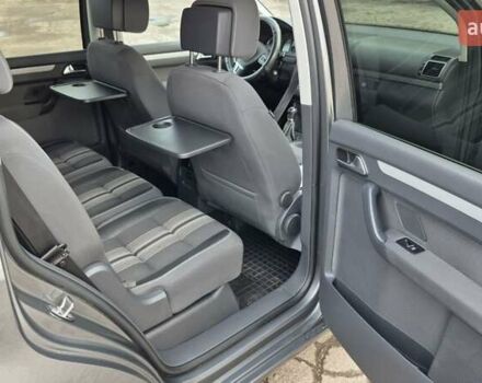 Серый Фольксваген Туран, объемом двигателя 1.6 л и пробегом 256 тыс. км за 8900 $, фото 39 на Automoto.ua