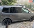 Сірий Фольксваген Туран, об'ємом двигуна 1.97 л та пробігом 275 тис. км за 12200 $, фото 1 на Automoto.ua