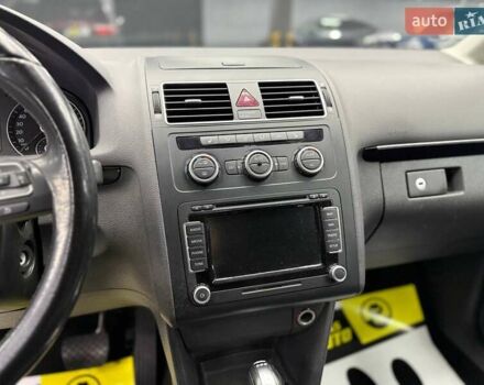 Серый Фольксваген Туран, объемом двигателя 0 л и пробегом 241 тыс. км за 12300 $, фото 18 на Automoto.ua