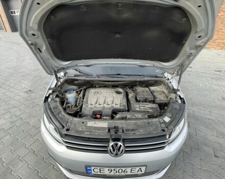 Сірий Фольксваген Туран, об'ємом двигуна 2 л та пробігом 261 тис. км за 10000 $, фото 13 на Automoto.ua