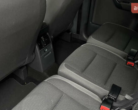 Сірий Фольксваген Туран, об'ємом двигуна 1.97 л та пробігом 200 тис. км за 11950 $, фото 43 на Automoto.ua