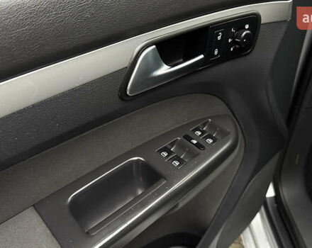 Сірий Фольксваген Туран, об'ємом двигуна 1.97 л та пробігом 200 тис. км за 11950 $, фото 52 на Automoto.ua