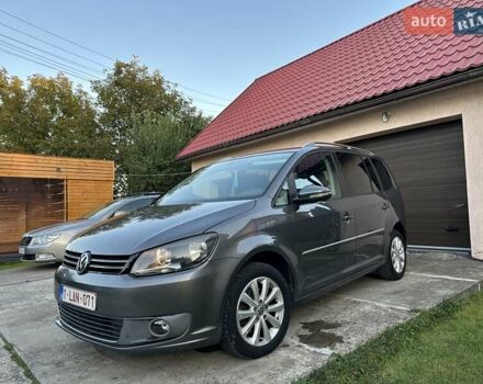 Сірий Фольксваген Туран, об'ємом двигуна 1.6 л та пробігом 232 тис. км за 11490 $, фото 1 на Automoto.ua