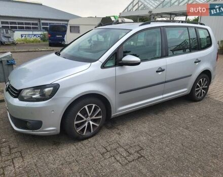 Серый Фольксваген Туран, объемом двигателя 1.6 л и пробегом 367 тыс. км за 10454 $, фото 7 на Automoto.ua