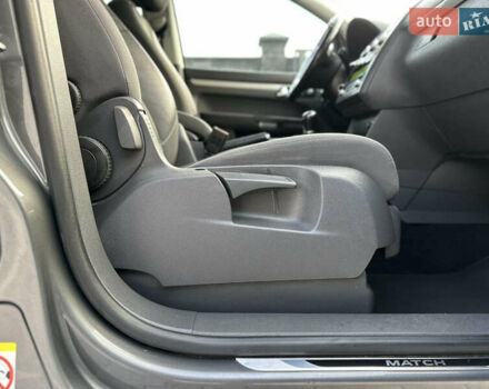 Серый Фольксваген Туран, объемом двигателя 1.6 л и пробегом 232 тыс. км за 11250 $, фото 52 на Automoto.ua