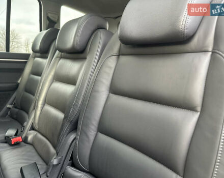 Сірий Фольксваген Туран, об'ємом двигуна 2 л та пробігом 224 тис. км за 12199 $, фото 116 на Automoto.ua