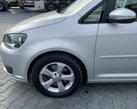 Сірий Фольксваген Туран, об'ємом двигуна 2 л та пробігом 261 тис. км за 10000 $, фото 2 на Automoto.ua