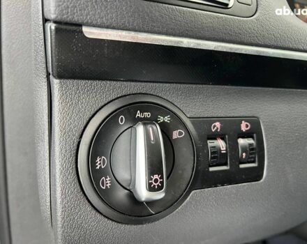 Сірий Фольксваген Туран, об'ємом двигуна 1.6 л та пробігом 269 тис. км за 10990 $, фото 18 на Automoto.ua