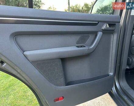 Сірий Фольксваген Туран, об'ємом двигуна 1.6 л та пробігом 232 тис. км за 11490 $, фото 44 на Automoto.ua