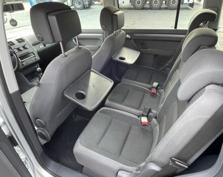 Сірий Фольксваген Туран, об'ємом двигуна 2 л та пробігом 261 тис. км за 10000 $, фото 21 на Automoto.ua