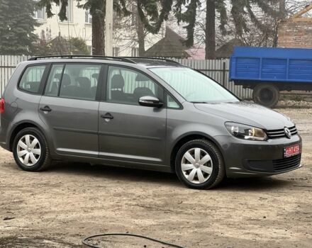 Серый Фольксваген Туран, объемом двигателя 1.6 л и пробегом 227 тыс. км за 9350 $, фото 2 на Automoto.ua