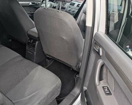 Серый Фольксваген Туран, объемом двигателя 1.6 л и пробегом 206 тыс. км за 10500 $, фото 9 на Automoto.ua