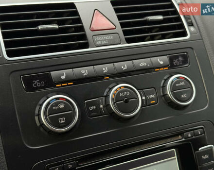 Серый Фольксваген Туран, объемом двигателя 1.6 л и пробегом 242 тыс. км за 10700 $, фото 34 на Automoto.ua