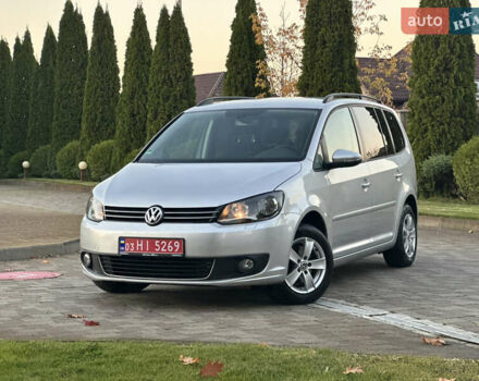 Фольксваген Туран 2013 в Сарнах на Automoto.ua Серый Фольксваген Туран, объемом двигателя 1.6 л и пробегом 249 тыс. км за 11350 $, фото 1 на Automoto.ua