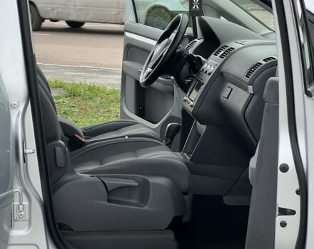 Серый Фольксваген Туран, объемом двигателя 1.97 л и пробегом 163 тыс. км за 14499 $, фото 25 на Automoto.ua