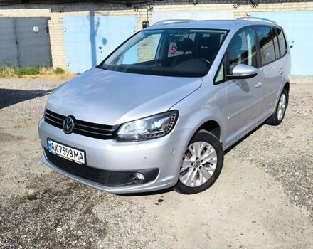 Серый Фольксваген Туран, объемом двигателя 1.39 л и пробегом 274 тыс. км за 11500 $, фото 3 на Automoto.ua