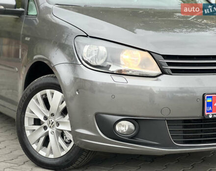 Серый Фольксваген Туран, объемом двигателя 1.6 л и пробегом 201 тыс. км за 12800 $, фото 30 на Automoto.ua