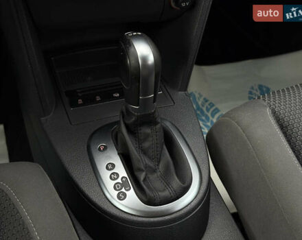 Серый Фольксваген Туран, объемом двигателя 1.6 л и пробегом 242 тыс. км за 10700 $, фото 25 на Automoto.ua