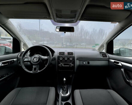 Серый Фольксваген Туран, объемом двигателя 1.39 л и пробегом 223 тыс. км за 10500 $, фото 26 на Automoto.ua