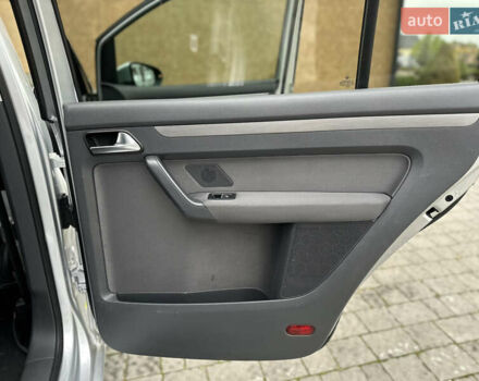 Серый Фольксваген Туран, объемом двигателя 2 л и пробегом 225 тыс. км за 10999 $, фото 127 на Automoto.ua