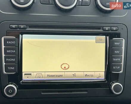 Серый Фольксваген Туран, объемом двигателя 1.97 л и пробегом 163 тыс. км за 14499 $, фото 68 на Automoto.ua