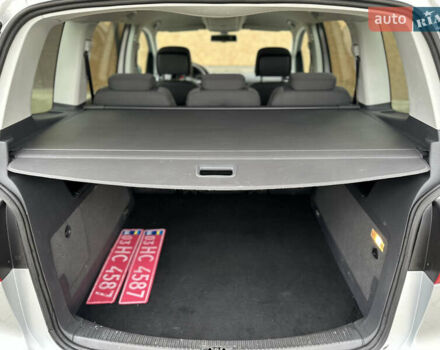 Серый Фольксваген Туран, объемом двигателя 2 л и пробегом 225 тыс. км за 10999 $, фото 143 на Automoto.ua