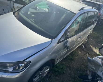 Сірий Фольксваген Туран, об'ємом двигуна 1.6 л та пробігом 145 тис. км за 3700 $, фото 2 на Automoto.ua