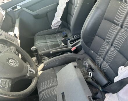 Сірий Фольксваген Туран, об'ємом двигуна 1.6 л та пробігом 145 тис. км за 3700 $, фото 3 на Automoto.ua