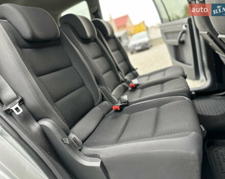 Серый Фольксваген Туран, объемом двигателя 2 л и пробегом 225 тыс. км за 10999 $, фото 129 на Automoto.ua