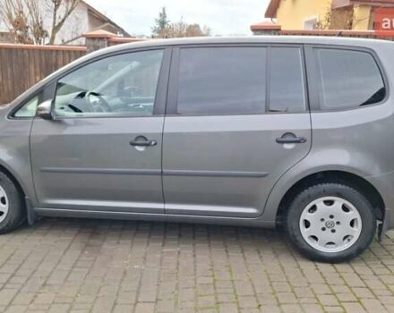 Серый Фольксваген Туран, объемом двигателя 1.97 л и пробегом 179 тыс. км за 14200 $, фото 4 на Automoto.ua