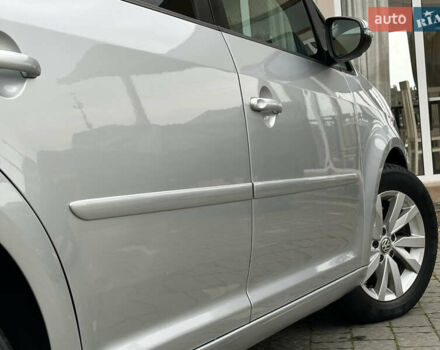 Серый Фольксваген Туран, объемом двигателя 2 л и пробегом 225 тыс. км за 10999 $, фото 61 на Automoto.ua