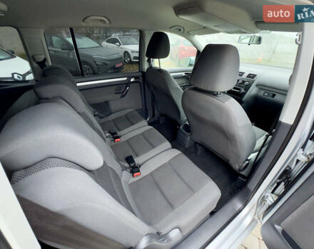 Серый Фольксваген Туран, объемом двигателя 1.39 л и пробегом 223 тыс. км за 10500 $, фото 30 на Automoto.ua