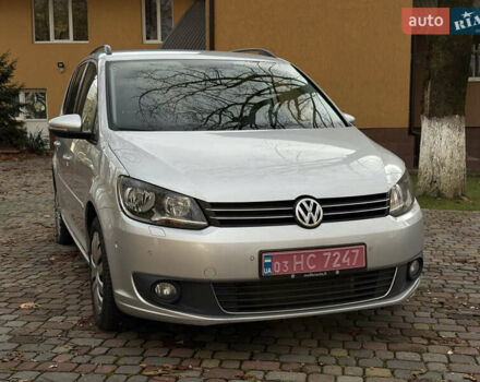 Серый Фольксваген Туран, объемом двигателя 1.6 л и пробегом 242 тыс. км за 10700 $, фото 1 на Automoto.ua
