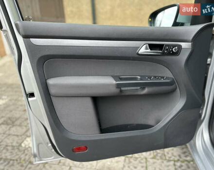 Серый Фольксваген Туран, объемом двигателя 2 л и пробегом 225 тыс. км за 10999 $, фото 116 на Automoto.ua