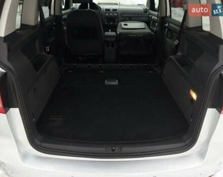 Серый Фольксваген Туран, объемом двигателя 1.39 л и пробегом 274 тыс. км за 11500 $, фото 22 на Automoto.ua